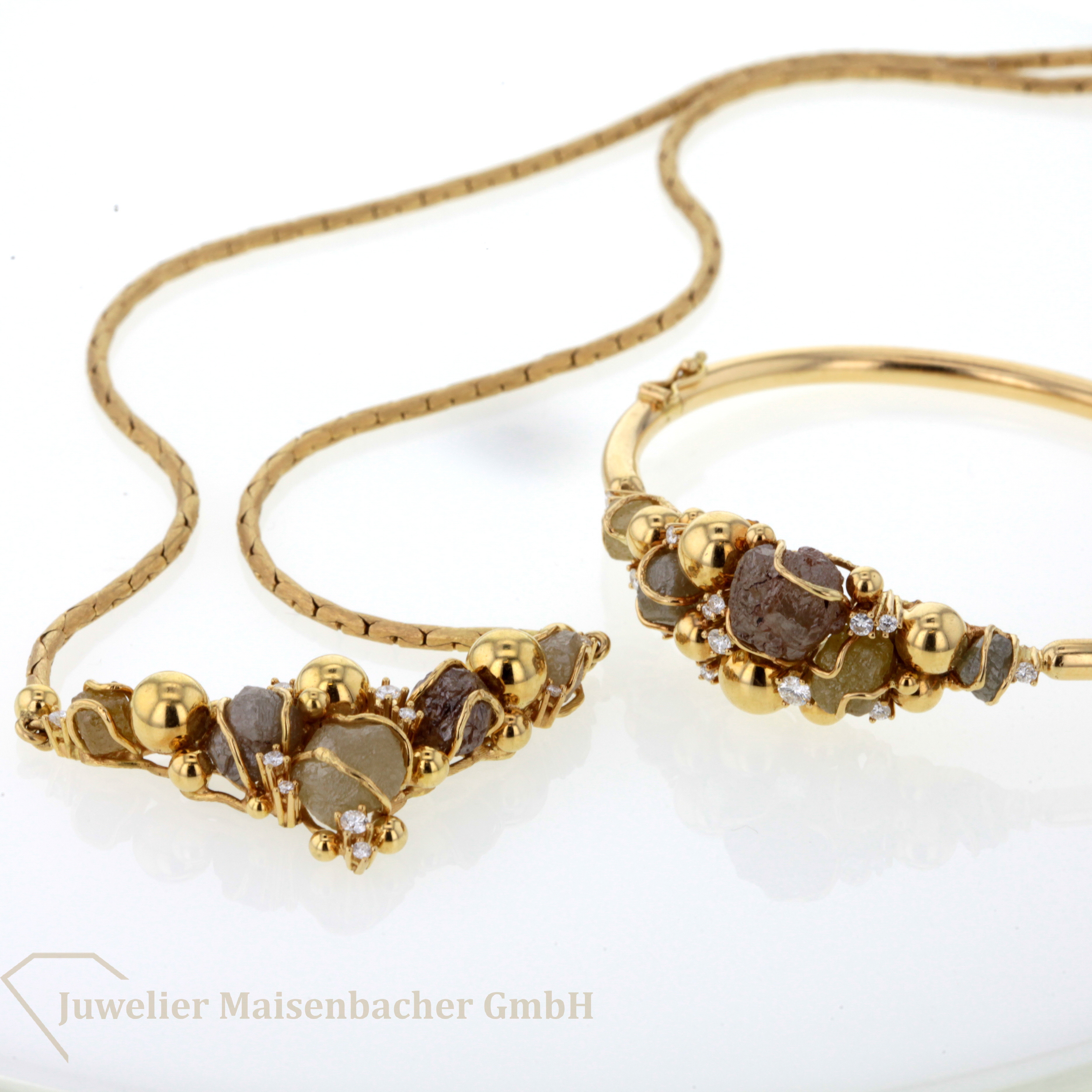 Schmuckset 750/- Gelbgold, Collier und Armreif mit Rohdiamanten und Brillanten