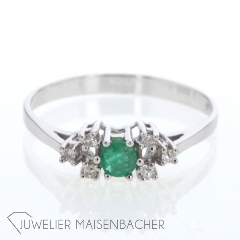 Smaragdring mit Diamanten