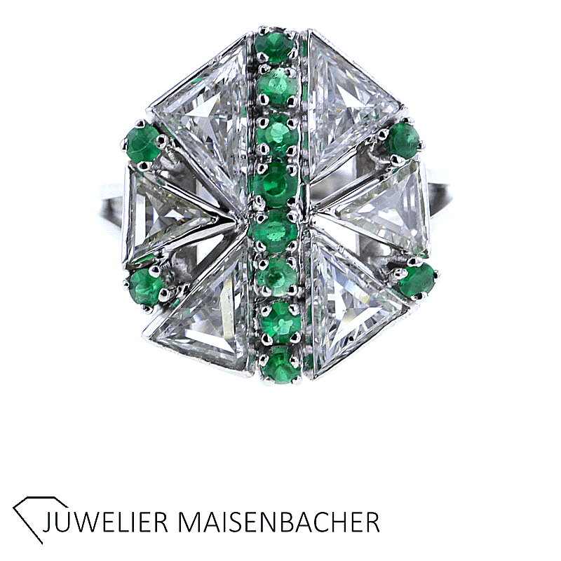 Ausgefallener Smaragd Diamant Ring in Dreieckiger Form