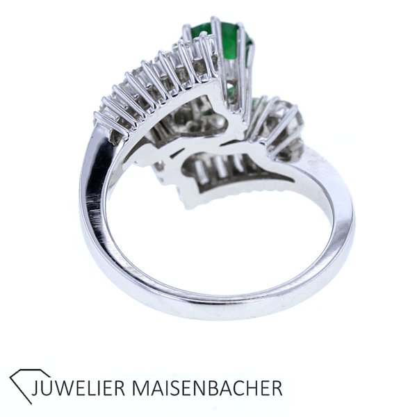 Traumhafter Ring mit Diamanten, Brillanten und Smaragd Gold – Bild 4