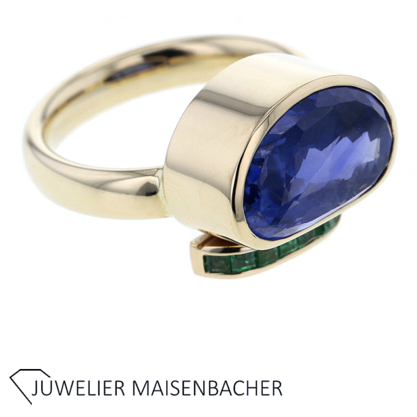 Bezaubernder Ring mit Saphir und Smaragd Besatz in Gold – Bild 4