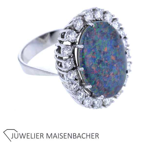 Entourage Ring mit Opal Triplette und Brillanten Gold