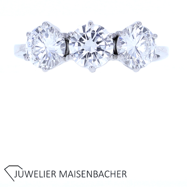 Traumhafter Ring mit 3 Brillanten insgesamt ca. 2,22 ct in Weißgold – Bild 3