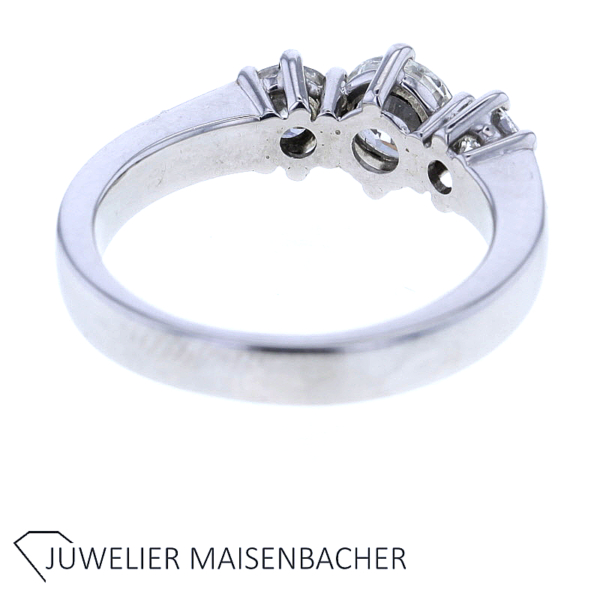 Exklusiver Ring mit 3 Brillanten insgesamt ca. 1,12 ct in Gold – Bild 4