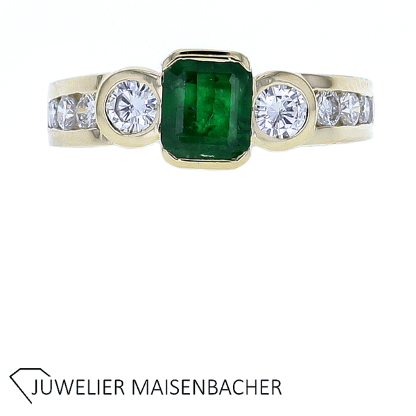 Bezaubernder Ring mit Smaragd und Brillanten 750er Gelbgold